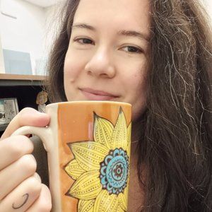 Meet your Posher, Liz